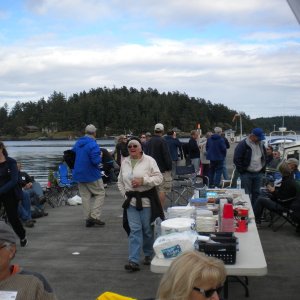 The Pot-Luck begins at the Largest C-Brat gathering ever!