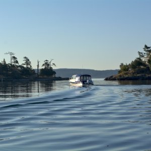 Cutting through between Turn Island