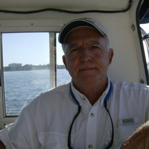 Media 'Stan Major' in album 'Fishing platform up front'