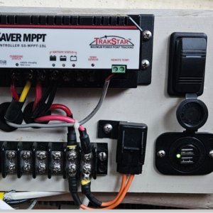 Media '22 Solar controller collage 2025531' in album '01 Glam 2 collage 202561'