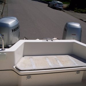 (melon) Aft seating