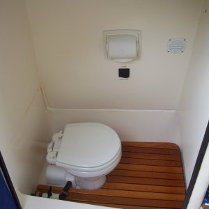 Slatted floor in the head