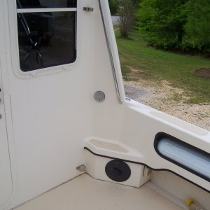 Rod holder and cockpit light(starboard)
