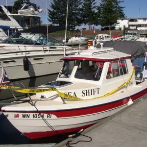 At the Blakely Island Marina....this is what can happen if you tie up near the "Cat Guy".
