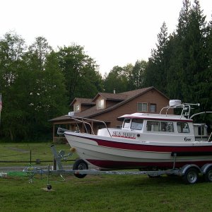 (DaveS) Sea Shift at home resting, after her first day on the high seas.  (4/26/04).