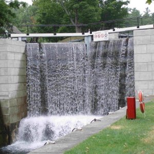 Overflowing Lock1