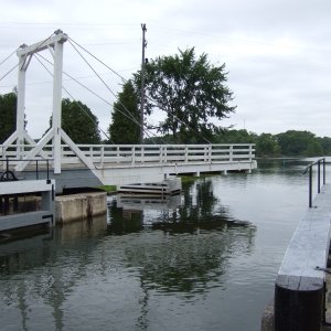 Swing bridge at