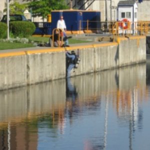 36.) Diver fixing problem at the lock