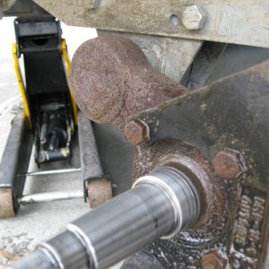 Make sure the hub is clean expecually where the seal makes contact.