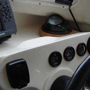 Media 'Garmin and electronic compas' in album 'C-Dory 22'