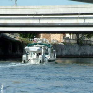 Discovery fitting under a bridge