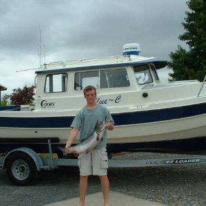 ex-windlass with fish.JPG