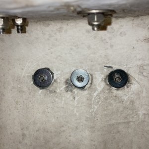06 I think I used 8-32 bolts and nylocks