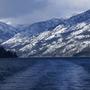 Media 'Lake Chelan - Jan,2013 158' in album 'Winter Boating 003 - Budd Bay looking West'