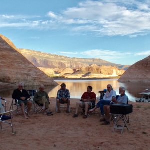 This years lake Powell group.  Jo-Lee & I, Tony & Diane, Mark, Bill, Jody & Lew.  Chuck & Penny had battery charging problems & had to leave before this photo was taken