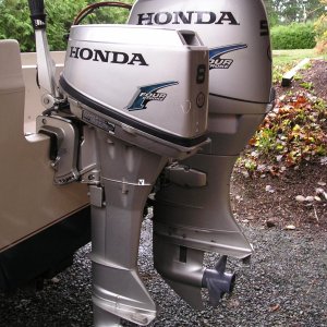 2004 Honda BF8A 001