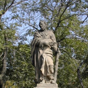 Media 'OneOfManyStatuesOnTheCharlesBridge' in album 'Canal'