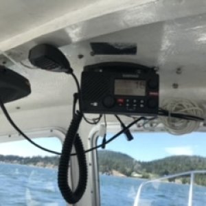 SIMRAD VHF w/AIS