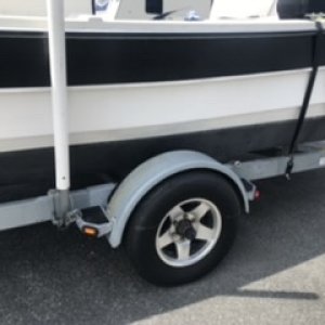 Trailer side guide