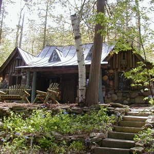 0437 2003 -- cabin 007
