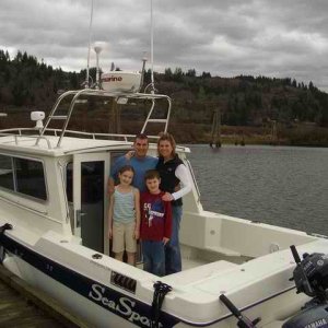 20070311 - 03 Columbia River - Friends & new boat