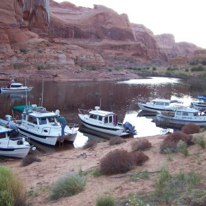 Media 'Tuesday morning 9/27/11 in Forgottren Canyon, Kerri On, Discovery, Rana Verde, Gypsy River, Jeff/No Name, Hunky Dory and Voyager at anchor.' in album 'Lake Canyon Draperies'
