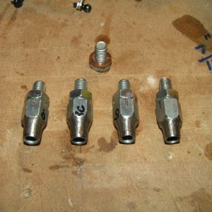 Set of four vacuum fittings