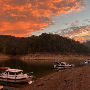 Big Island Sunrise at Lake Cumberland