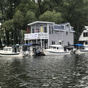 066DougsBoatHouse