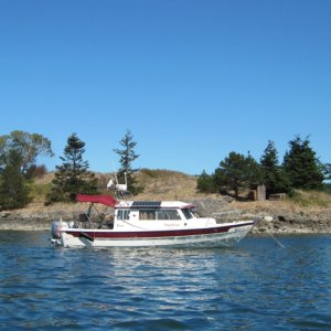 Daydream Anchored at Blind Island 8-16-16