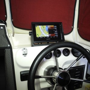 Media 'Cesta Chartplotter/Fish Finder' in album 'C-dory_001.JPG'