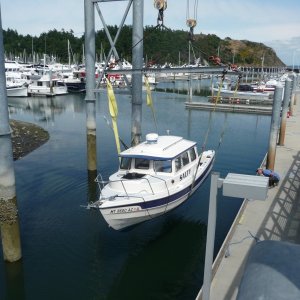 sling launch Cap Sante Marina Anacortes
