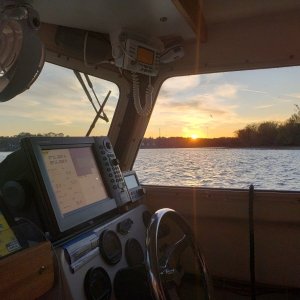 Media 'First evening on board' in album 'Green Turtle Marina Barkley Lake'