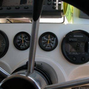 Sea Angel's HONDA 90s water pressure guages (Approx. 15psi each) - note RPM at 1880rpm on port engine with water speed indicating 8mph