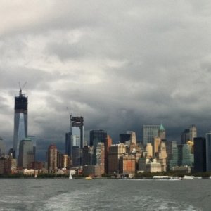 Media 'TheMetropolis' in album 'AmericaIIMoet'