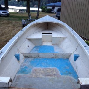 it looks quite large for 22ft, tempting to add a windscreen and wheel up front!!