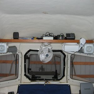 Media 'Poly Planar MA-840 Speakers' in album 'Hatch screen'