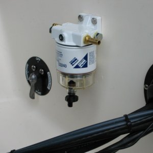 Media 'Racor Fuel Filter/Water Separator' in album 'Hatch screen'