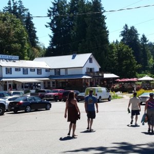Heriot Bay Pub and Inn