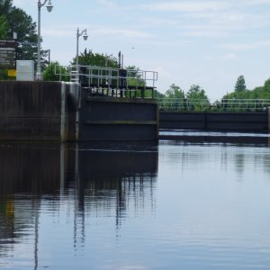 Media 'Entering Deep Creek Locks' in album 'Virginia Cut'