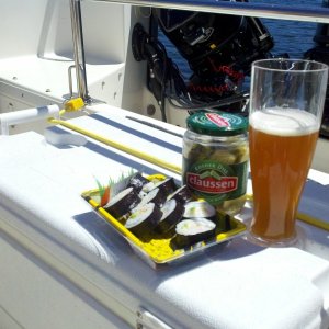Media 'Yum.....' in album 'Lunch on the water.'