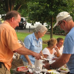 Media 'Plenty of food to go around' in album 'BBQ Saturday night on the overlook'