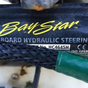 Hydraulic piston mounted on Nisson.