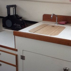Sink mounted under the counter