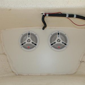 Media 'V-berth Interior 6' in album 'I know it's a mess but , I didn't want to cut any of the wires yet.'