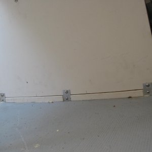 (Levity) Tank bulkhead resting on tank cleat
