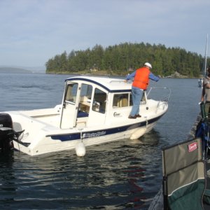 Venture 23 getting closer 
to the dock