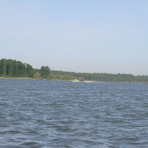 Media 'Stealth Boat' in album 'SH CP1000C Downriggin' For Kokes @ Merwin Lake'