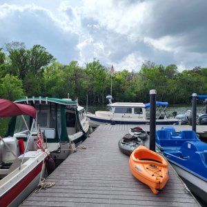 FULL DOCK AT DELEON