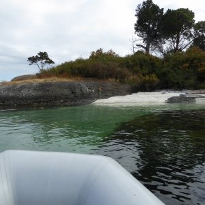 Approaching beach on Gossip Island.